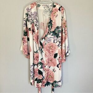 Homebodii Robe Small Soft Rose Floral Boho Cottagecore Satin Soft Girl Feminine‎